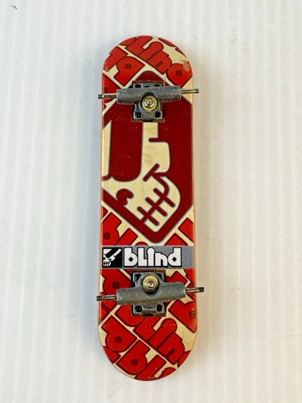 VTG Blind Series Tech Deck Fingerboard Deck & Trucks - Red Skull Logo 96mm